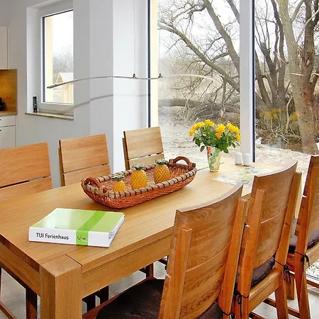 Haus In Am Breetzer Bodden, Cleaning Included Hébergement de vacances